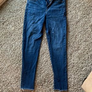 SOLD AE Super High Rise Jegging Crop 8 Short